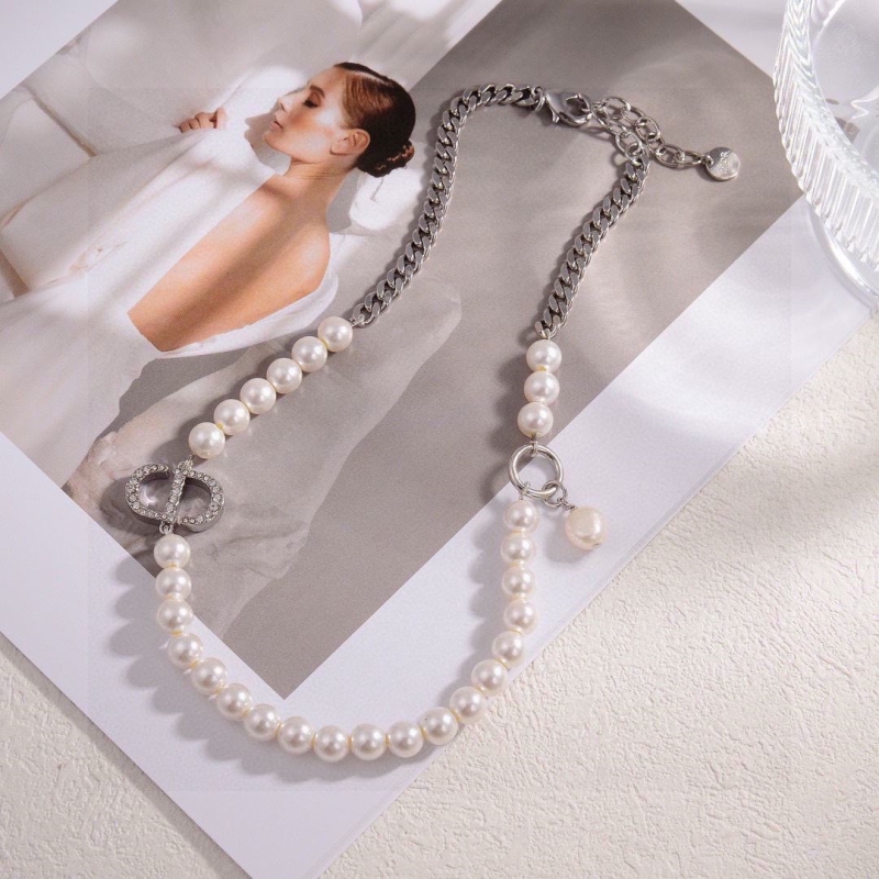 chr1st1an D10r necklaces